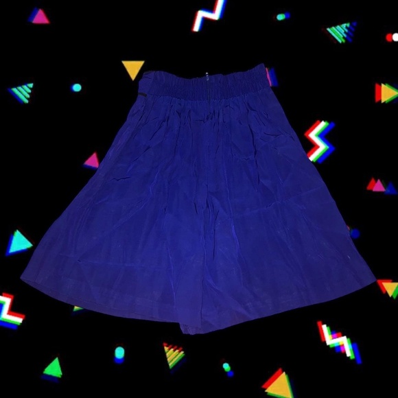 80s 2 piece outfit set, blue flowy high waisted shorts, zip in back - Picture 4 of 6